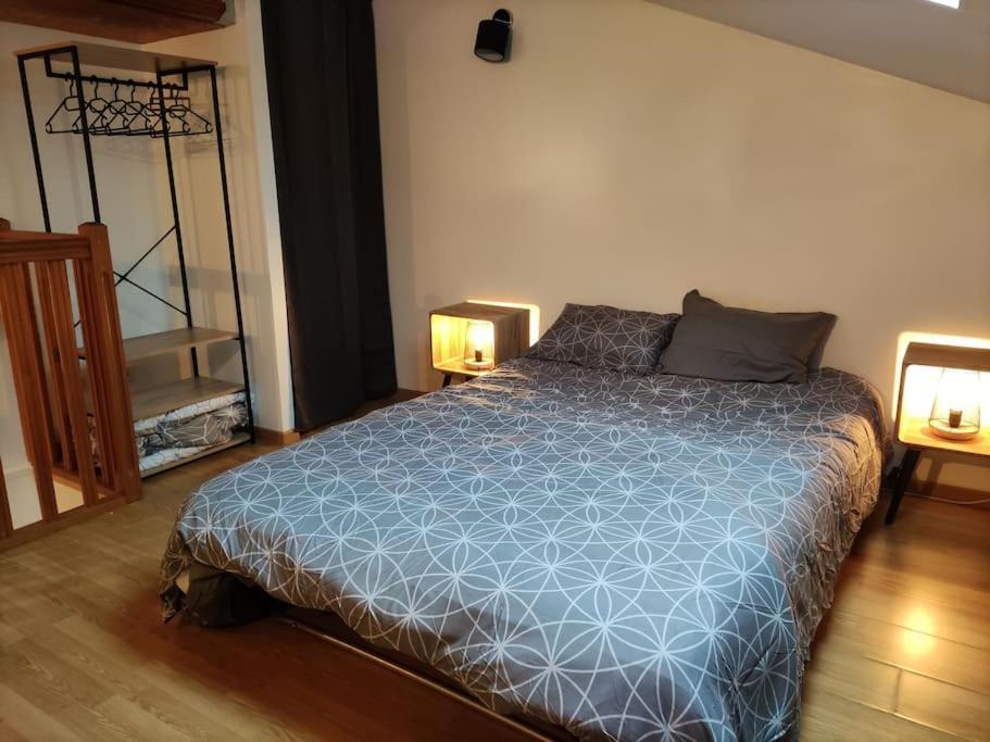 L'Atelier Cosy - Maison De Village Atypique Saint-Georges-d'Esperanche 外观 照片